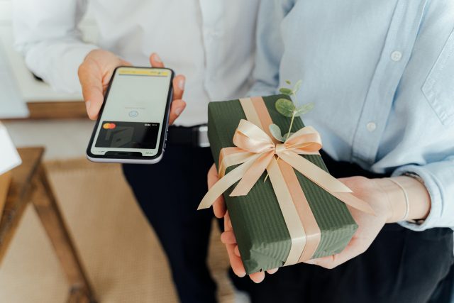 pexels-shkrabaanthony-5486891 Corporate Christmas Gifts Have Gone Remote